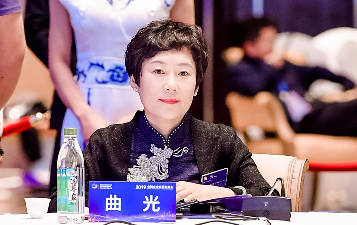 曲光：高效、成熟的私人銀行對(duì)國(guó)家和社會(huì)有積極的意義