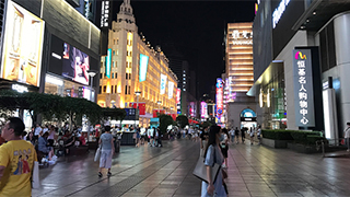 購物中心供大于求 誰能活得更好？