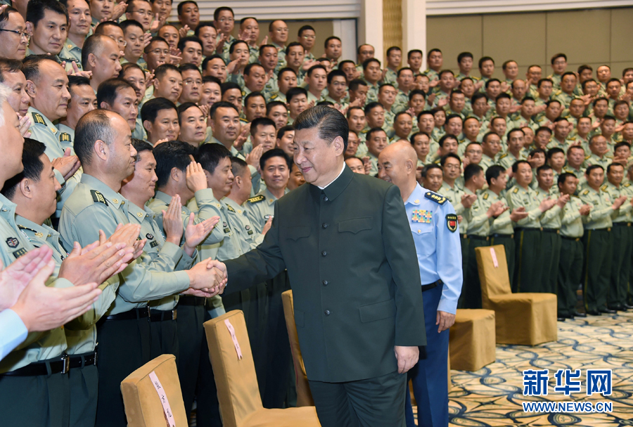 6月22日，正在山西省考察工作的中共中央總書記、國家主席、中央軍委主席習(xí)近平在太原接見駐晉部隊(duì)師以上領(lǐng)導(dǎo)干部和建制團(tuán)單位主官。新華社記者 琚振華 攝