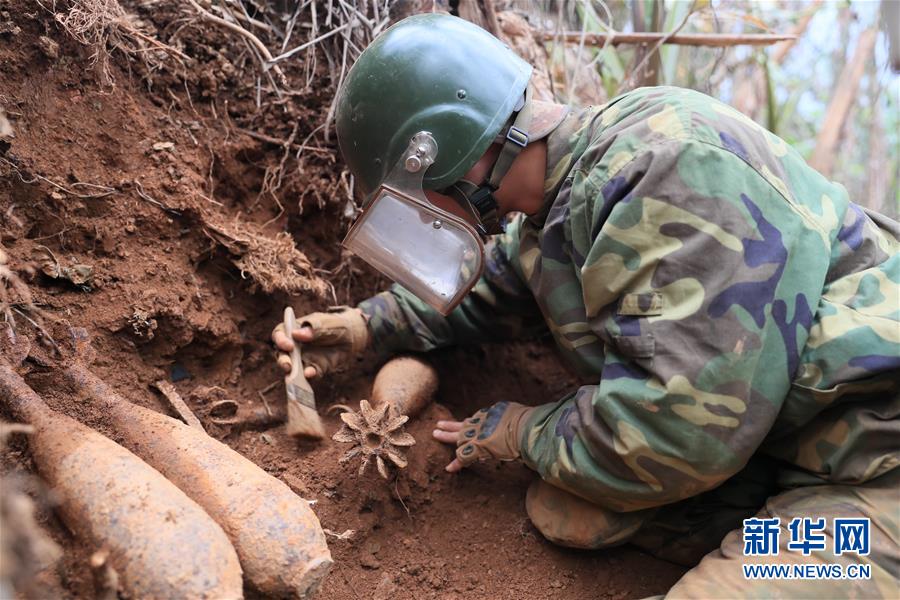 （圖文互動(dòng)）（1）和平年代，離死神最近的人——南部戰(zhàn)區(qū)陸軍云南掃雷大隊(duì)邊境掃雷排爆記事