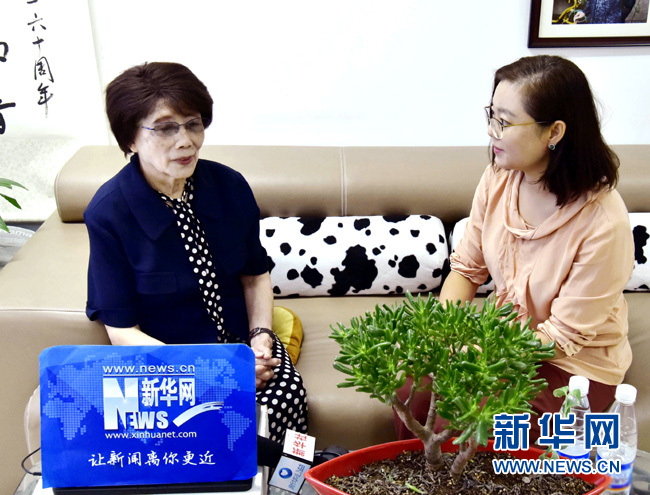 電波永不消逝，隨著時代發(fā)展傳播可能會有多種形式，年輕播音員要不忘初心，在如今優(yōu)越條件下更應(yīng)砥礪自己。