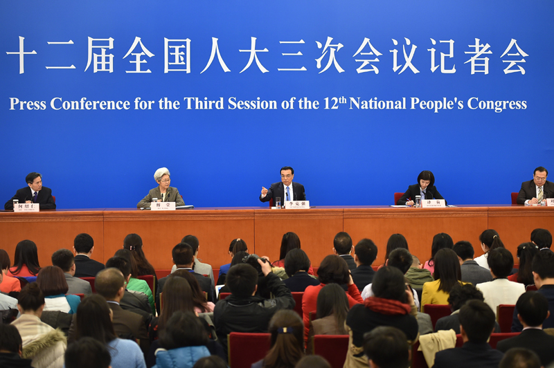 3月15日，國務(wù)院總理李克強在北京人民大會堂與中外記者見面，并回答記者提問。新華社記者 李然 攝