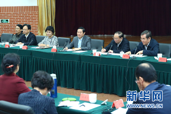 4月12日，中共中央政治局委員、中央書記處書記、中宣部部長劉奇葆在北京出席“走向世界的中國兒童文學”座談會并講話。 新華社記者丁海濤攝