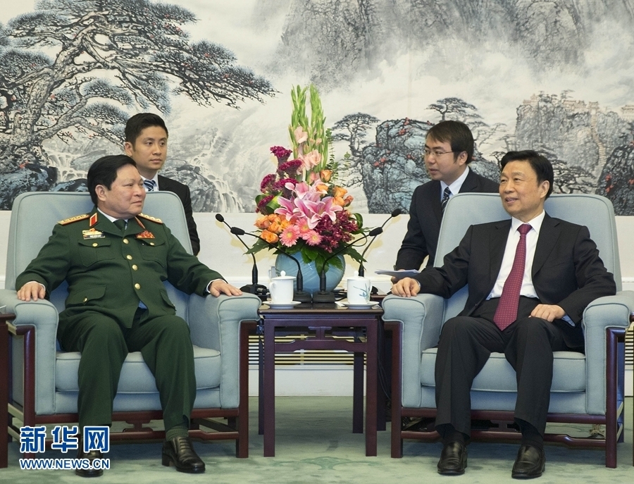 8月29日，中共中央政治局委員、國家副主席李源潮在北京會見越南共產(chǎn)黨中央政治局委員、國防部長吳春歷。 新華社記者丁林攝