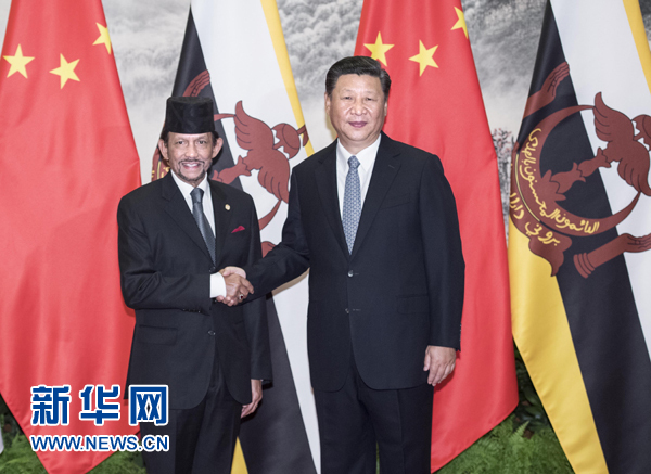 9月13日，國(guó)家主席習(xí)近平在北京人民大會(huì)堂同文萊蘇丹哈桑納爾舉行會(huì)談。 新華社記者 李濤 攝