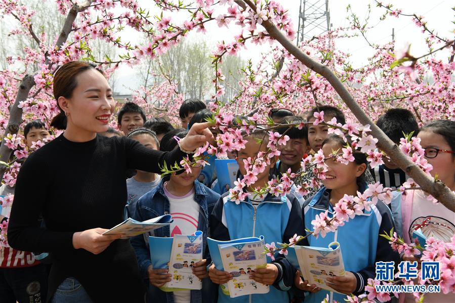 （新華全媒頭條&middot;兩會精神看落實(shí)&middot;圖文互動）（3）適應(yīng)發(fā)展新方位 奮進(jìn)決勝長征路