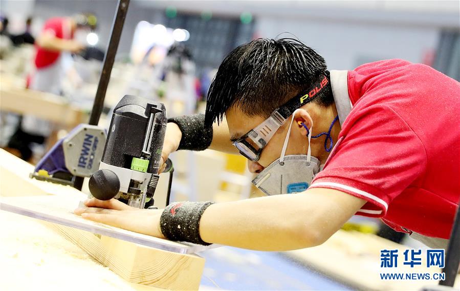 （新華全媒頭條·圖文互動）（5）上下合力，聚力破障，開辟“大國工匠”建設(shè)新格局