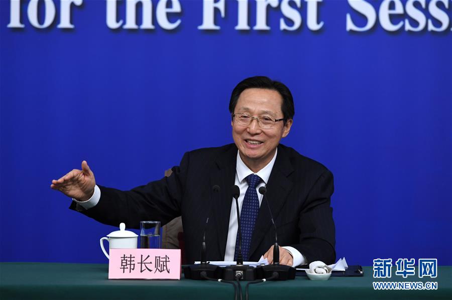 (兩會)(5)農(nóng)業(yè)部部長韓長賦等就“實(shí)施鄉(xiāng)村振興戰(zhàn)略 推動農(nóng)業(yè)轉(zhuǎn)型升級”答記者問