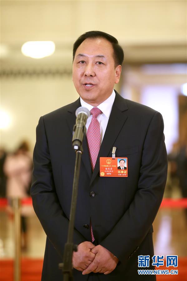 （兩會(huì)·XHDW）（3）全國(guó)人大代表接受采訪(fǎng)