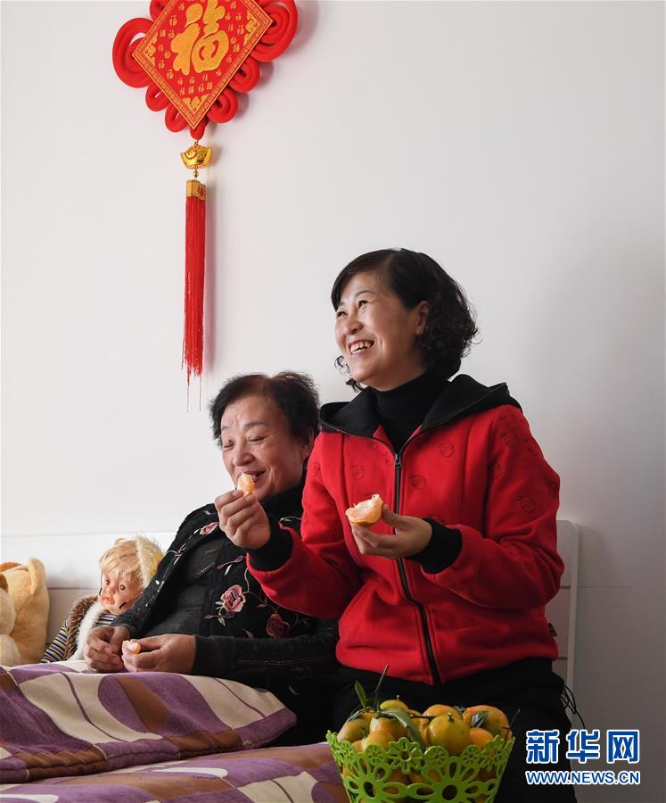 （新華全媒頭條·圖文互動）（3）“英雄之妻”，為愛堅守19年
