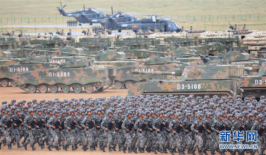 （新華全媒頭條·強軍思想引領(lǐng)新征程·圖文互動）（5）那一刻，我們光榮接受檢閱