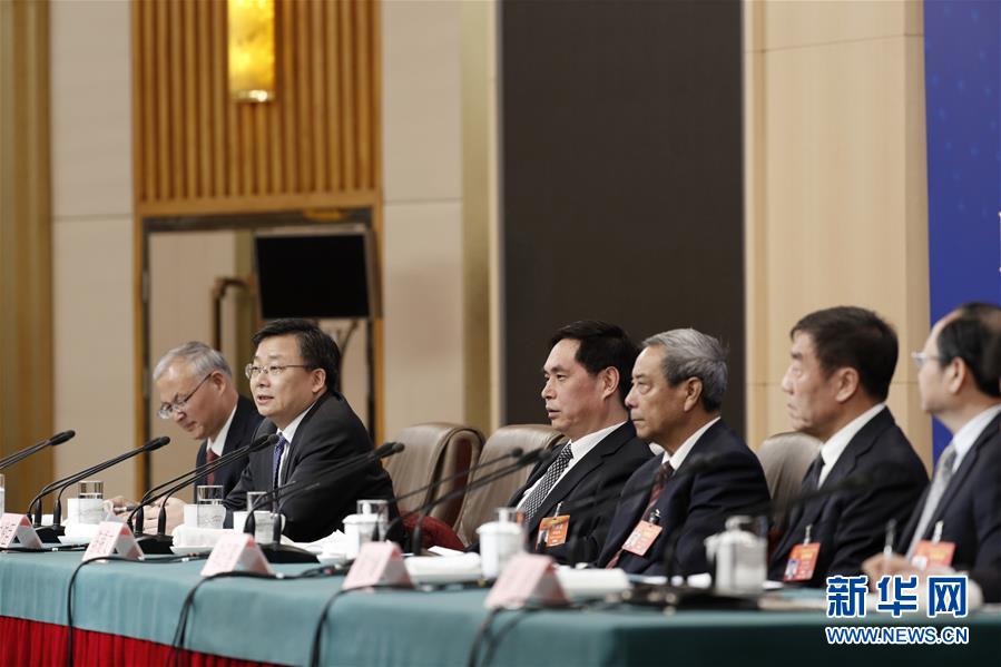 （兩會(huì)&middot;XHDW）（15）全國(guó)人大相關(guān)負(fù)責(zé)人就&ldquo;人大立法工作&rdquo;答記者問(wèn)