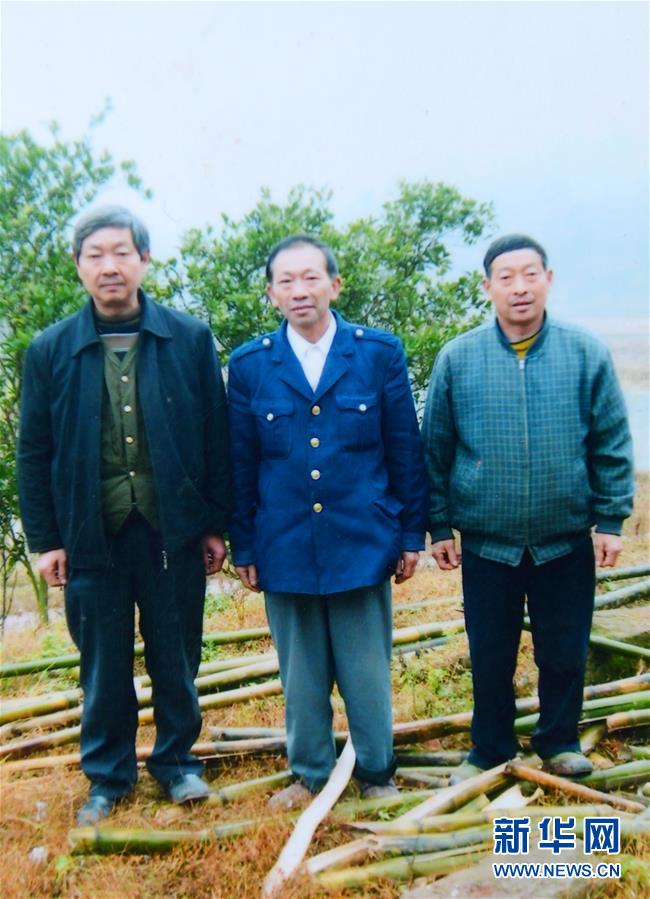 （新華全媒頭條·愛(ài)國(guó)情 奮斗者·圖文互動(dòng)）（11）致敬，為祖國(guó)獻(xiàn)身的英雄！