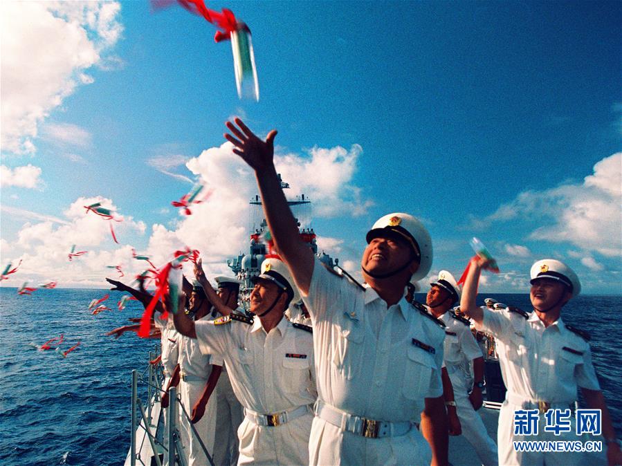 （新華全媒頭條·人民海軍70年·圖文互動(dòng)）（1）向海圖強(qiáng)春潮涌——黨中央、中央軍委和習(xí)主席關(guān)心人民海軍建設(shè)發(fā)展紀(jì)實(shí)