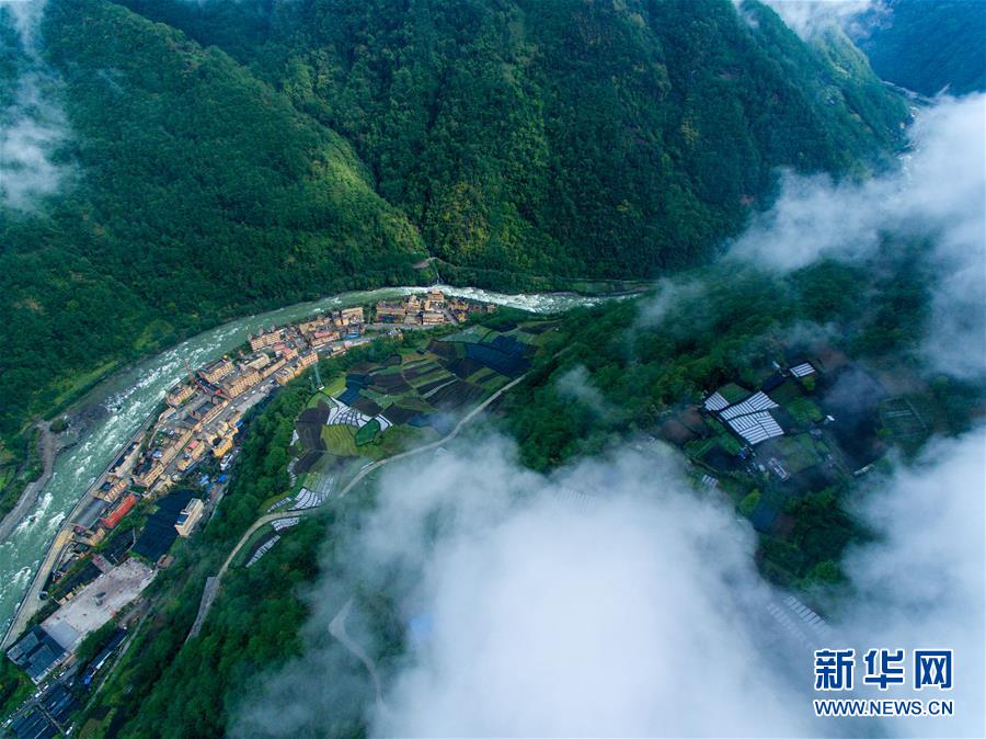 （壯麗70年·奮斗新時(shí)代·圖文互動(dòng)）（1）獨(dú)龍江畔，這個(gè)民族“一躍千年”