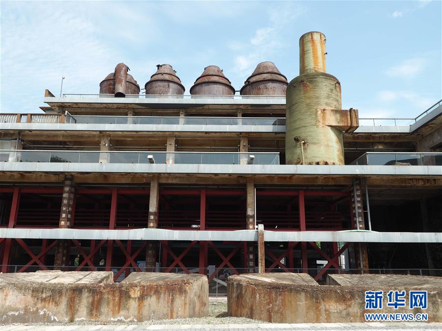 （壯麗70年·奮斗新時(shí)代·圖文互動）（6）“鹽都”自貢：一粒鹽引發(fā)的創(chuàng)新和轉(zhuǎn)型