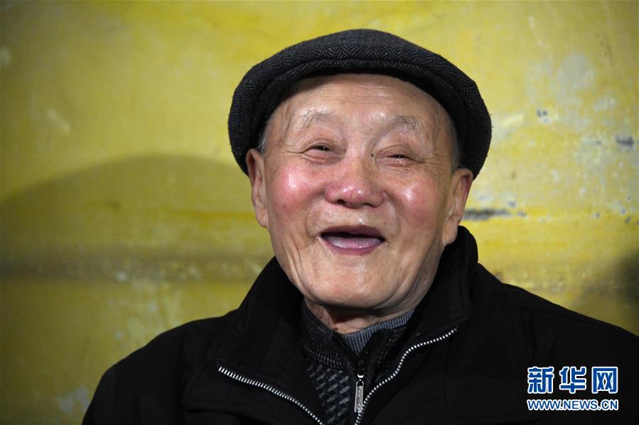 （新華全媒頭條·圖文互動(dòng)）（1）鍛造領(lǐng)航復(fù)興的中流砥柱——寫(xiě)在“不忘初心、牢記使命”主題教育即將啟動(dòng)之際