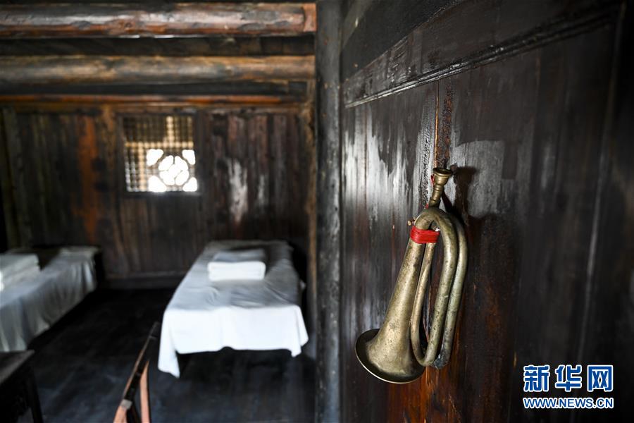 （壯麗70年·奮斗新時代——記者再走長征路·圖文互動）（4）手捧棉被憶紅軍：走了那么多年，我們都念他們的好