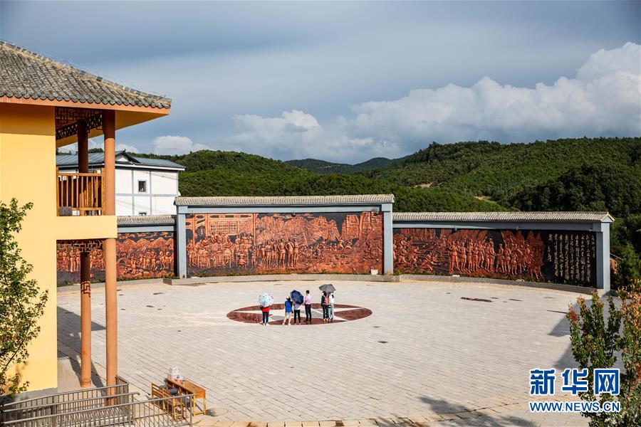 （新華全媒頭條·壯麗70年·奮斗新時代——記者再走長征路·圖文互動）（2）前進(jìn)，向著光明的方向——尋訪金沙江畔紅色印記