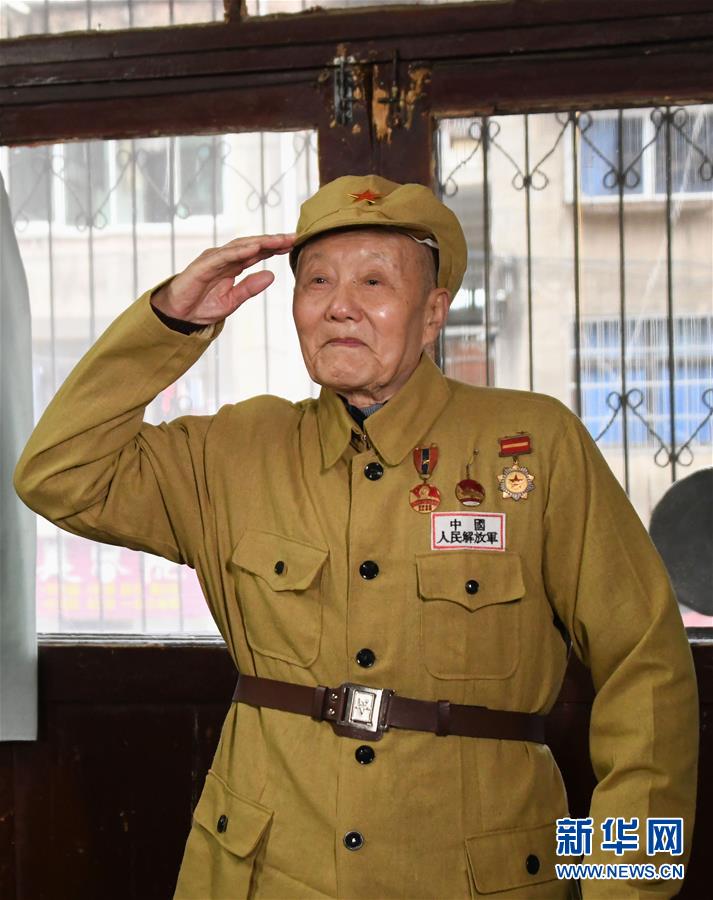 （壯麗70年·奮斗新時(shí)代——共和國(guó)榮光）（1）張富清：緊跟黨走，做黨的好戰(zhàn)士