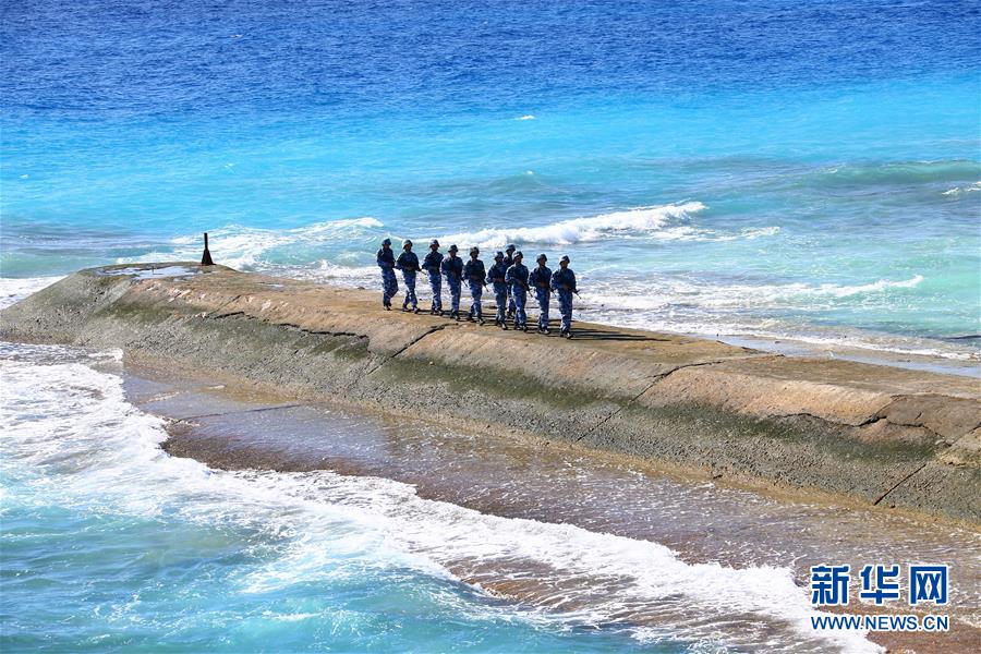 （新華全媒頭條·圖文互動）（10）沿著中國特色強軍之路闊步前進——黨中央、中央軍委領(lǐng)導(dǎo)推進國防和軍隊建設(shè)70年紀實
