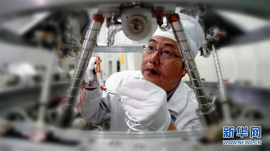 （德耀中華&middot;圖文互動）（1）王曙群：&ldquo;腳踏實地、仰望星空&rdquo;的大國工匠