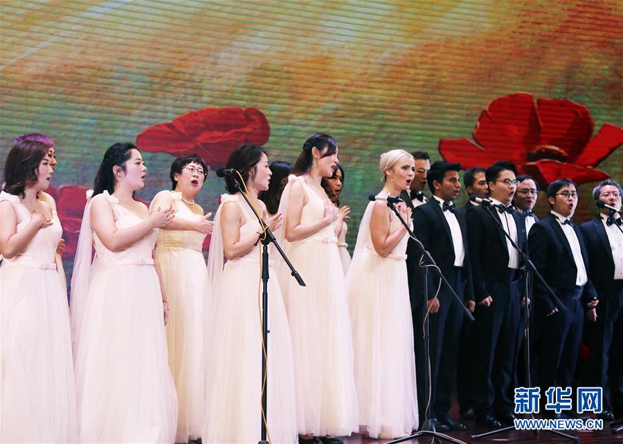 （在習(xí)近平新時(shí)代中國(guó)特色社會(huì)主義思想指引下——新時(shí)代新作為新篇章·總書(shū)記關(guān)切開(kāi)放事·圖文互動(dòng)）（5）開(kāi)放的中國(guó)，夢(mèng)想的模樣——洋學(xué)生在中國(guó)的日子
