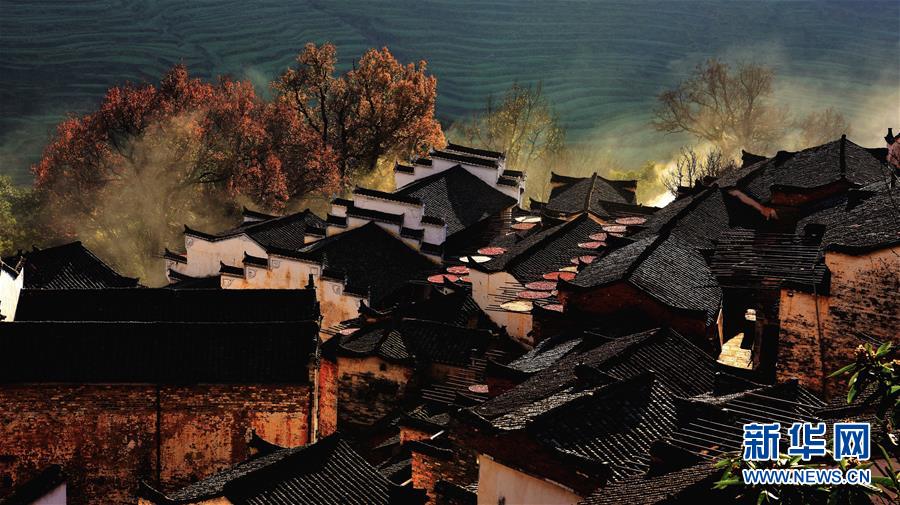 （圖文互動）（10）鄉(xiāng)村攝影師、鄉(xiāng)村“模特”、民宿店主——鄉(xiāng)村旅游推動婺源農民生活方式發(fā)生新變化