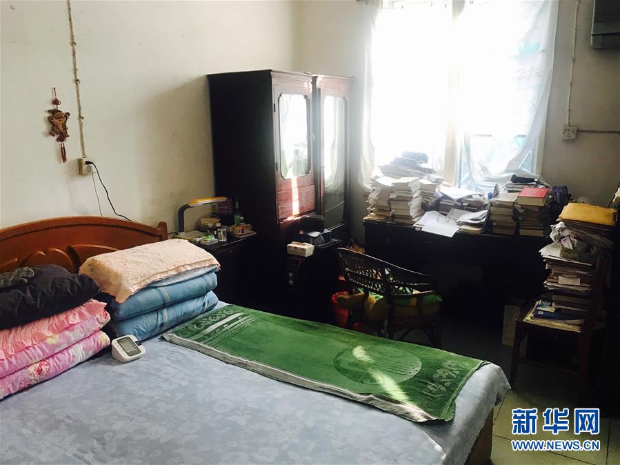 （新華全媒頭條·圖文互動）（11）滄海橫流 信仰彌堅——記共產(chǎn)黨員、湘潭大學(xué)九旬教授滄南