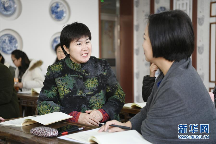 （兩會·圖片故事）（7）全國人大代表馬恒燕：讓城鄉(xiāng)學生共享“互聯(lián)網+教育”優(yōu)質資源