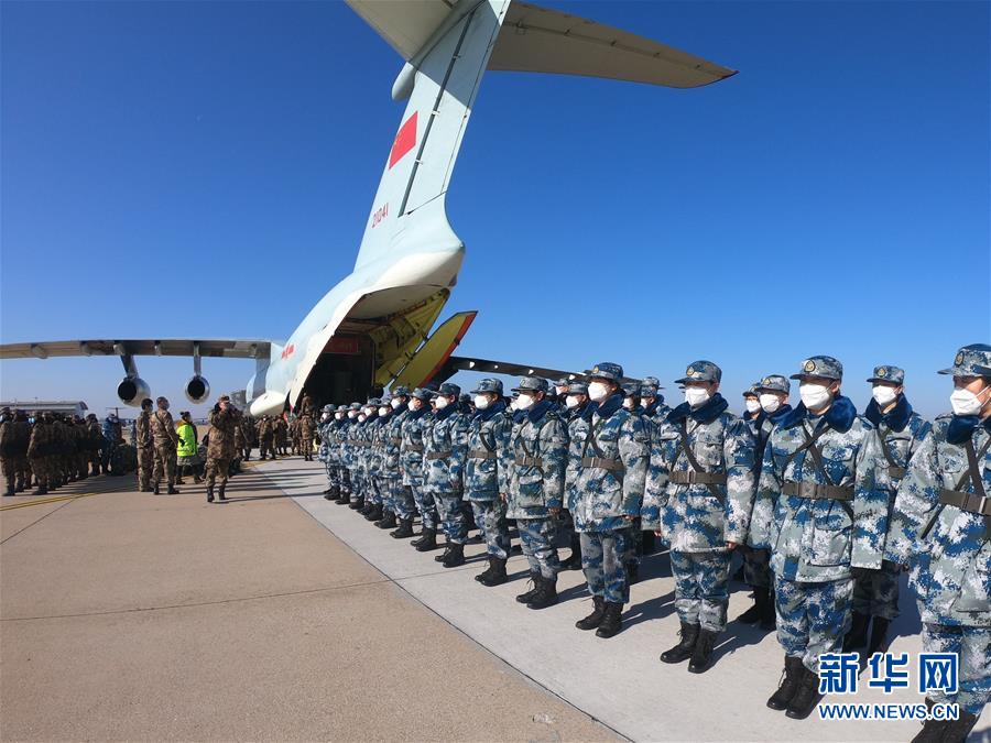 （一線抗疫群英譜·圖文互動）（3）起飛，在人民最需要的時刻——中部戰(zhàn)區(qū)空軍航空兵某團(tuán)支援湖北抗“疫”空運記事