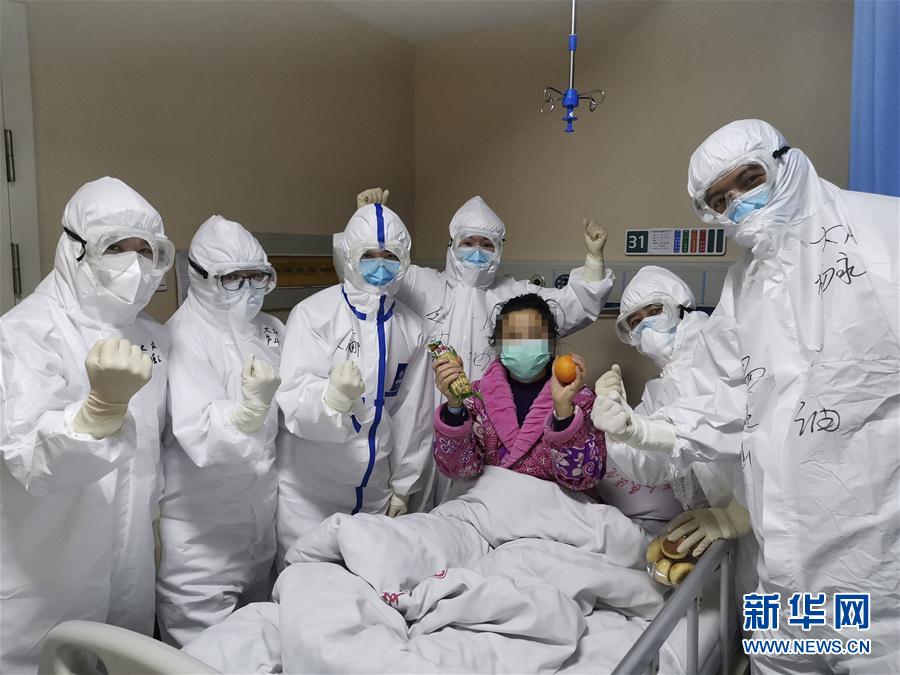 （在習(xí)近平新時(shí)代中國(guó)特色社會(huì)主義思想指引下——新時(shí)代新作為新篇章·習(xí)近平總書記關(guān)切事·圖文互動(dòng)）（10）不放松！——各地努力抓緊抓實(shí)抓細(xì)疫情防控