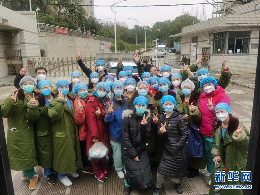 （新華全媒頭條·圖文互動）（5）守護天使 同心戰(zhàn)“疫”——各地多措并舉關(guān)愛一線醫(yī)務人員掃描