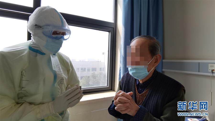 （聚焦疫情防控·圖文互動）（1）重癥醫(yī)生王洪亮：“沖在前，守到底”