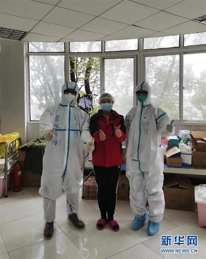 （一線抗疫群英譜·圖文互動）（2）在武漢，我為白衣戰(zhàn)士“鑄起鎧甲”——記天津市腫瘤醫(yī)院醫(yī)師路佳