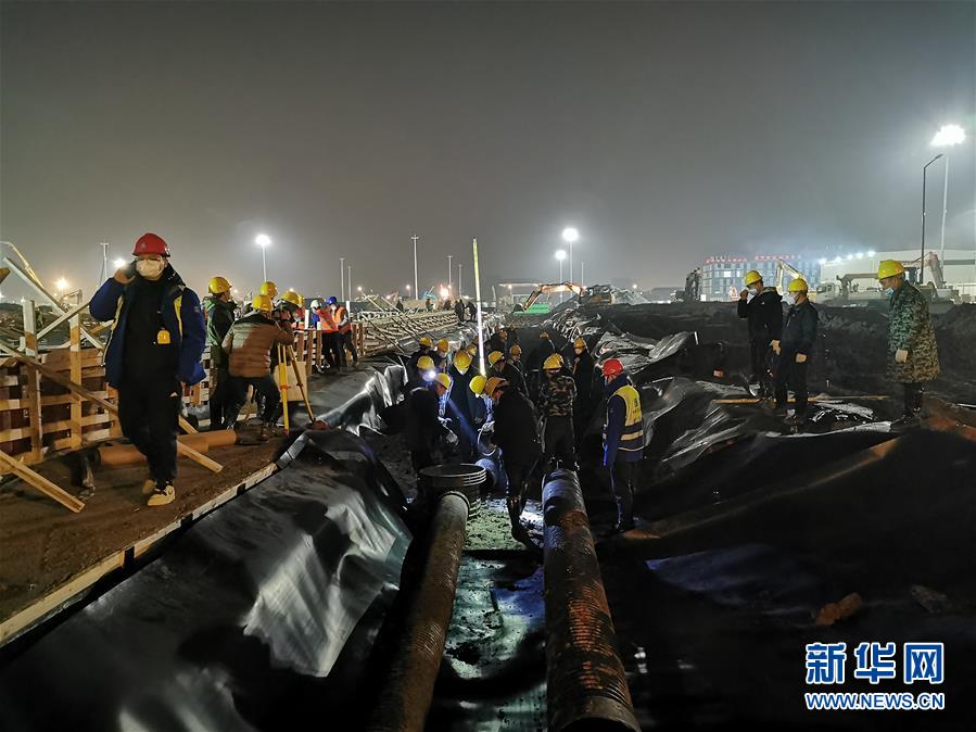 （一線抗疫群英譜·圖文互動）（3）羅文浩：“女兒，你的名字里有溫暖，有榮光！”