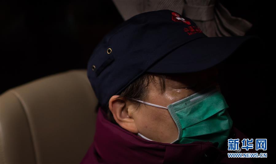 （新華全媒頭條·習(xí)近平致敬的戰(zhàn)“疫”英雄·武漢人民篇·圖文互動(dòng)）（11）壯哉，大武漢——獻(xiàn)給英雄的武漢人民