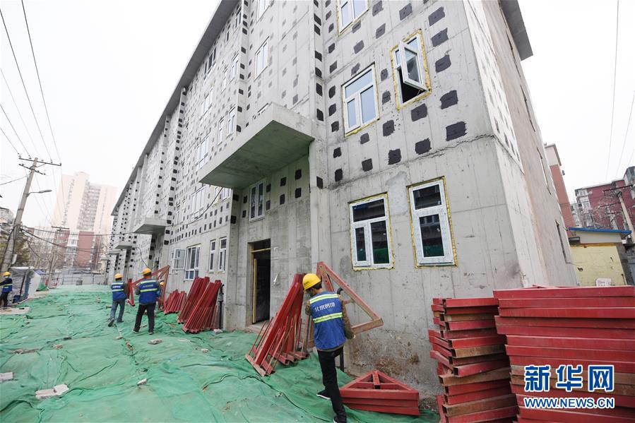 （新華全媒頭條&middot;圖文互動）（4）88級臺階，終于不再是座&ldquo;山&rdquo;？&mdash;&mdash;北京老舊小區(qū)加裝電梯現(xiàn)狀調查