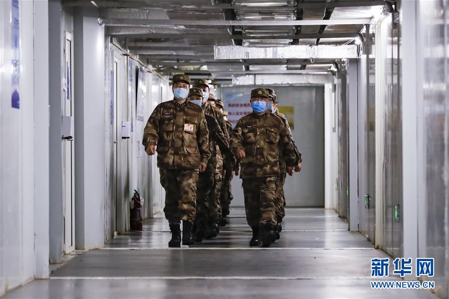 （圖文互動）（2）經中央軍委主席習近平批準 軍隊支援湖北醫(yī)療隊圓滿完成任務回撤