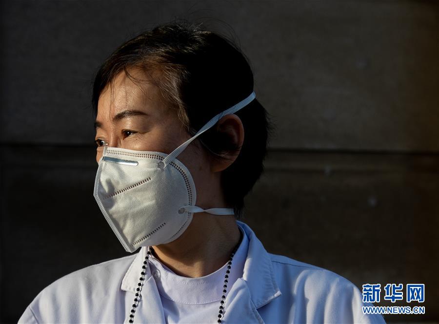 （聚焦疫情防控·圖文互動）（15）分秒必爭！一切為了治病救人——中國抗疫生命至上的生動實踐