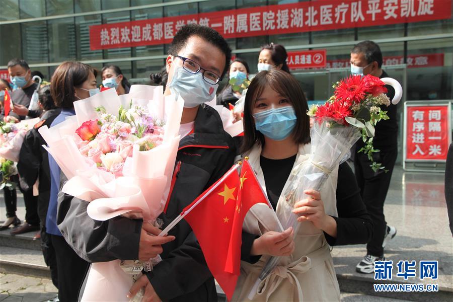 （新華全媒頭條·圖文互動）（11）“我看不見你的樣子，但我知道你是誰”——寫在國際護(hù)士節(jié)來臨之際