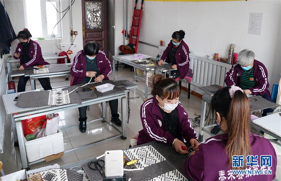 （在習(xí)近平新時(shí)代中國(guó)特色社會(huì)主義思想指引下——新時(shí)代新作為新篇章·習(xí)近平總書(shū)記關(guān)切事·圖文互動(dòng)）（2）助你飛翔，擁抱陽(yáng)光——助力殘疾人脫貧攻堅(jiān)故事