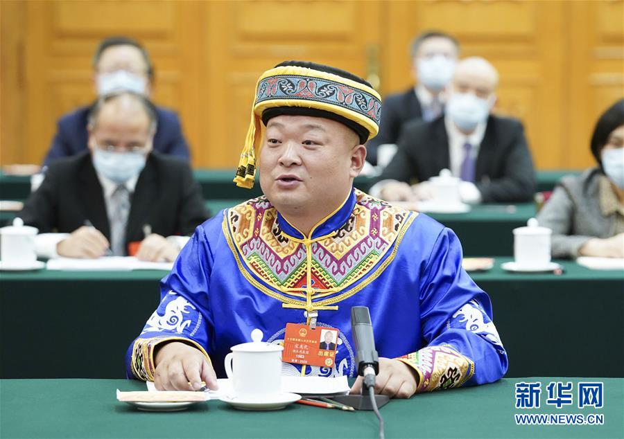 （新華全媒頭條·圖文互動(dòng)）（8）從人民中汲取磅礴力量——習(xí)近平總書(shū)記同出席2020年全國(guó)兩會(huì)人大代表、政協(xié)委員共商國(guó)是紀(jì)實(shí)