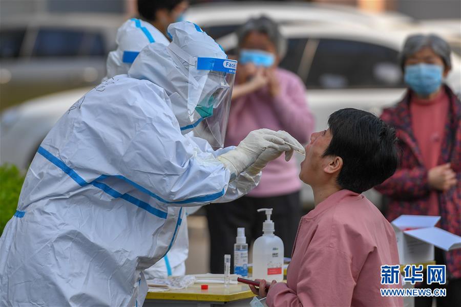 （新華全媒頭條·兩會精神看落實·圖文互動）（5）整體謀劃、系統(tǒng)升級、全面提升——落實全國兩會精神織牢織密公共衛(wèi)生防護網