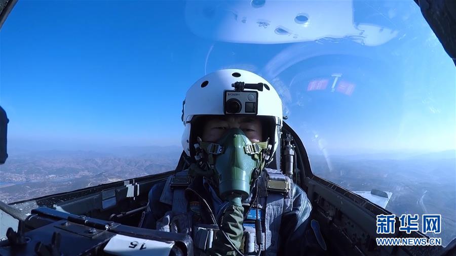 （圖文互動(dòng)）（4）5290小時(shí)！中國空軍殲擊機(jī)飛行紀(jì)錄保持者光榮停飛