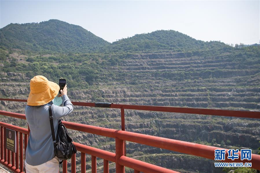 （走向我們的小康生活·圖文互動(dòng)）（2）游客來了，小康近了——生態(tài)旅游引領(lǐng)湖北山區(qū)蝶變二三事