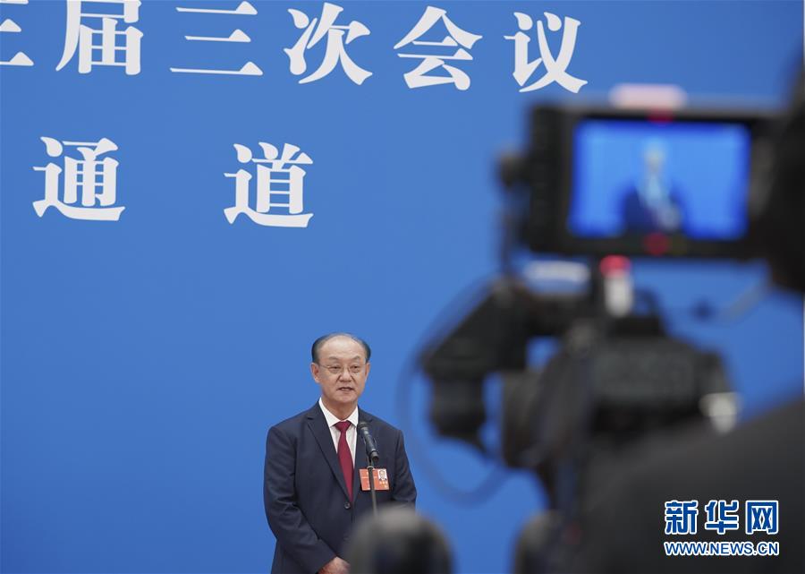 （兩會(huì)·政協(xié)開(kāi)幕·XHDW）（3）接受采訪(fǎng)