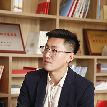 【青春的故事】“鋼鐵人”是怎樣煉成的？