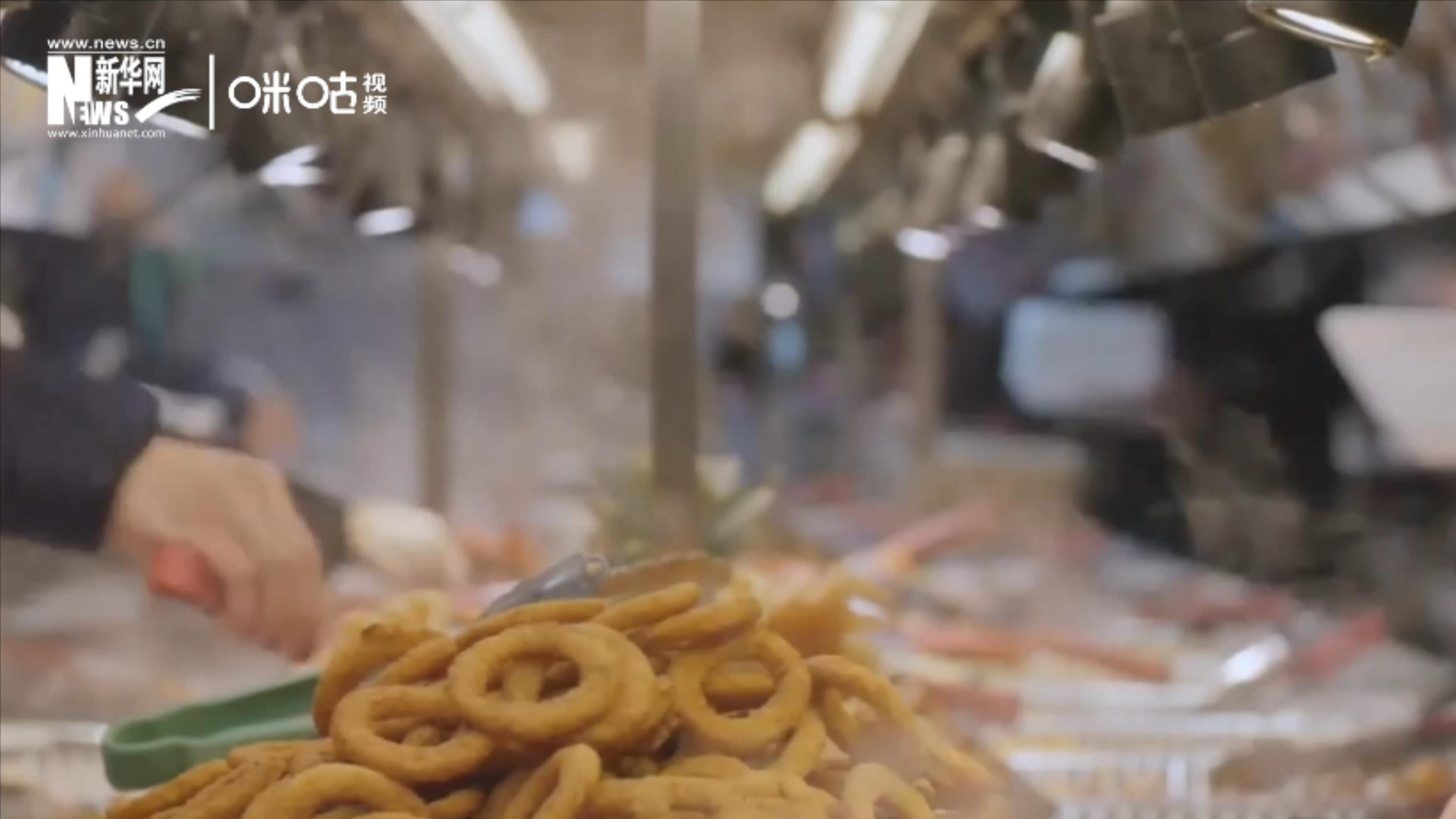 成噸的糧食遭到損失或浪費(fèi)，同時(shí)也有很多人正在挨餓