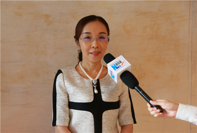 把增強(qiáng)黨的凝聚力、戰(zhàn)斗力與提高企業(yè)競爭力、創(chuàng)造力有機(jī)融合。